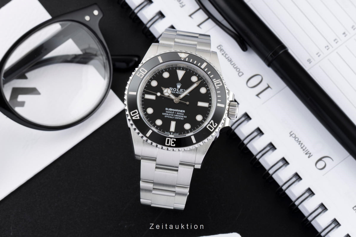 Rolex Submariner steel automatic men's watch 124060  [2605330]