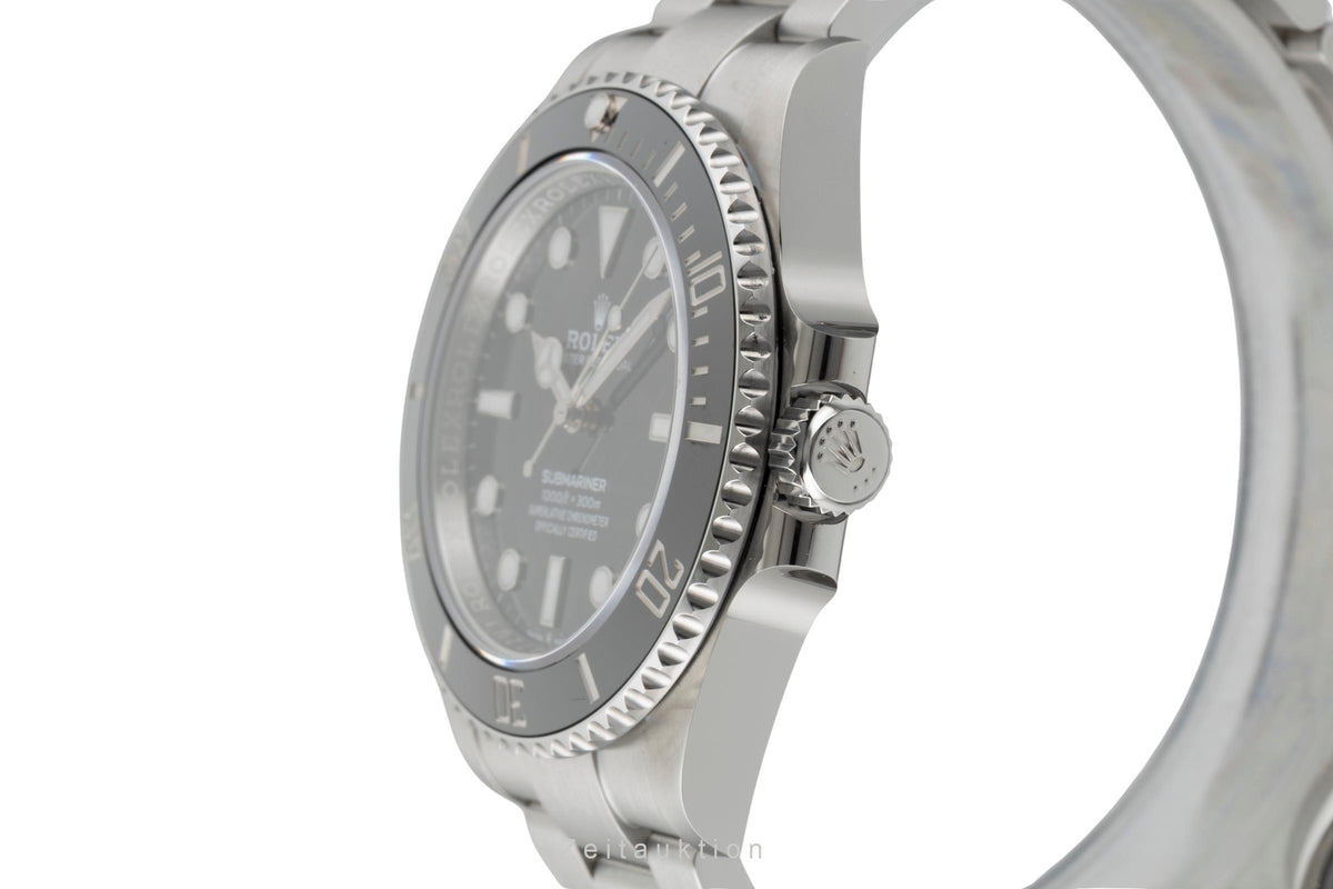 Rolex Submariner steel automatic men's watch 124060  [2605330]