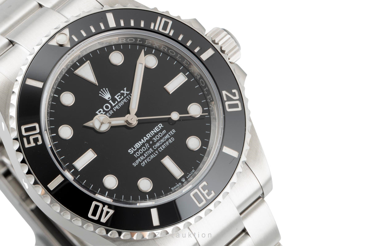 Rolex Submariner steel automatic men's watch 124060  [2605330]