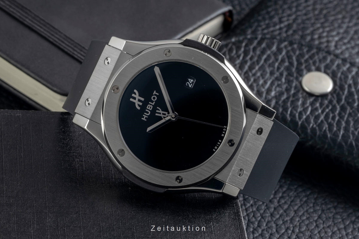 Hublot Classic Fusion titanium automatic men's watch 542.NX.1270.RX  [2605422]