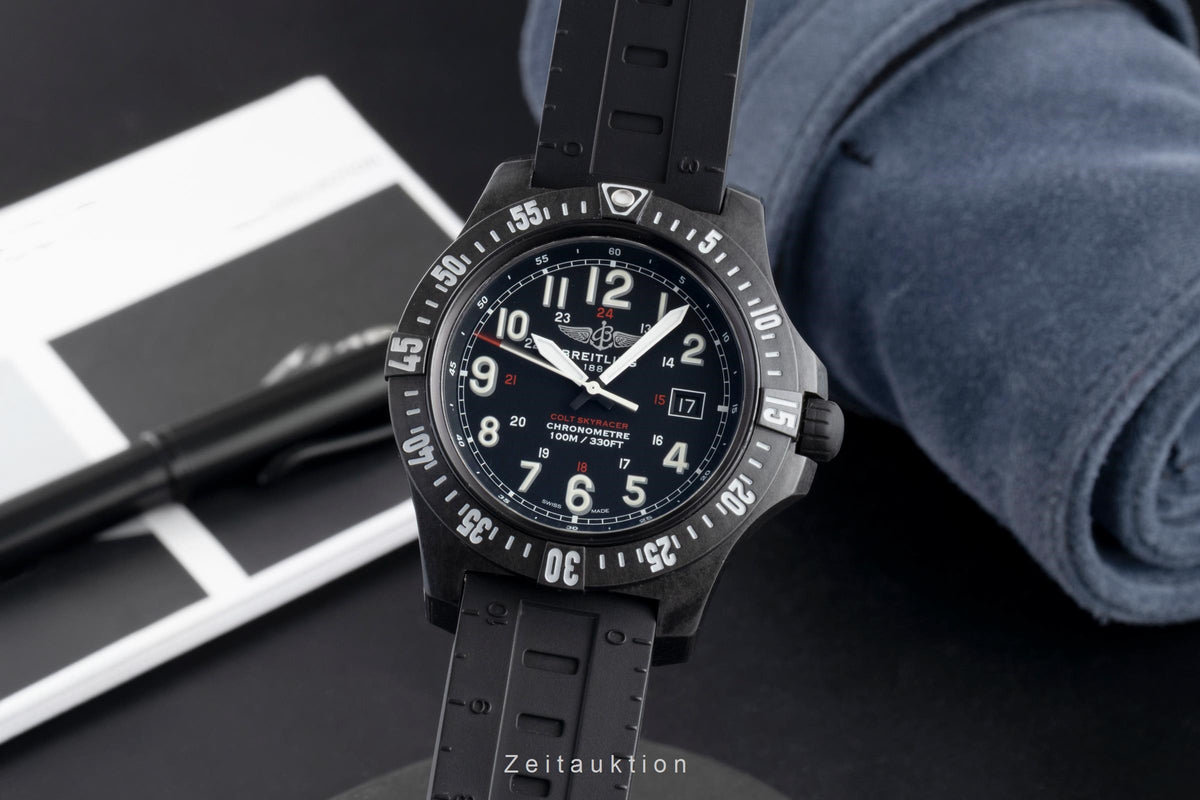Breitling Colt Skyracer Breitlight Black Dial Quarz Herrenuhr Ref. X74320E4/BF87 [2605608]