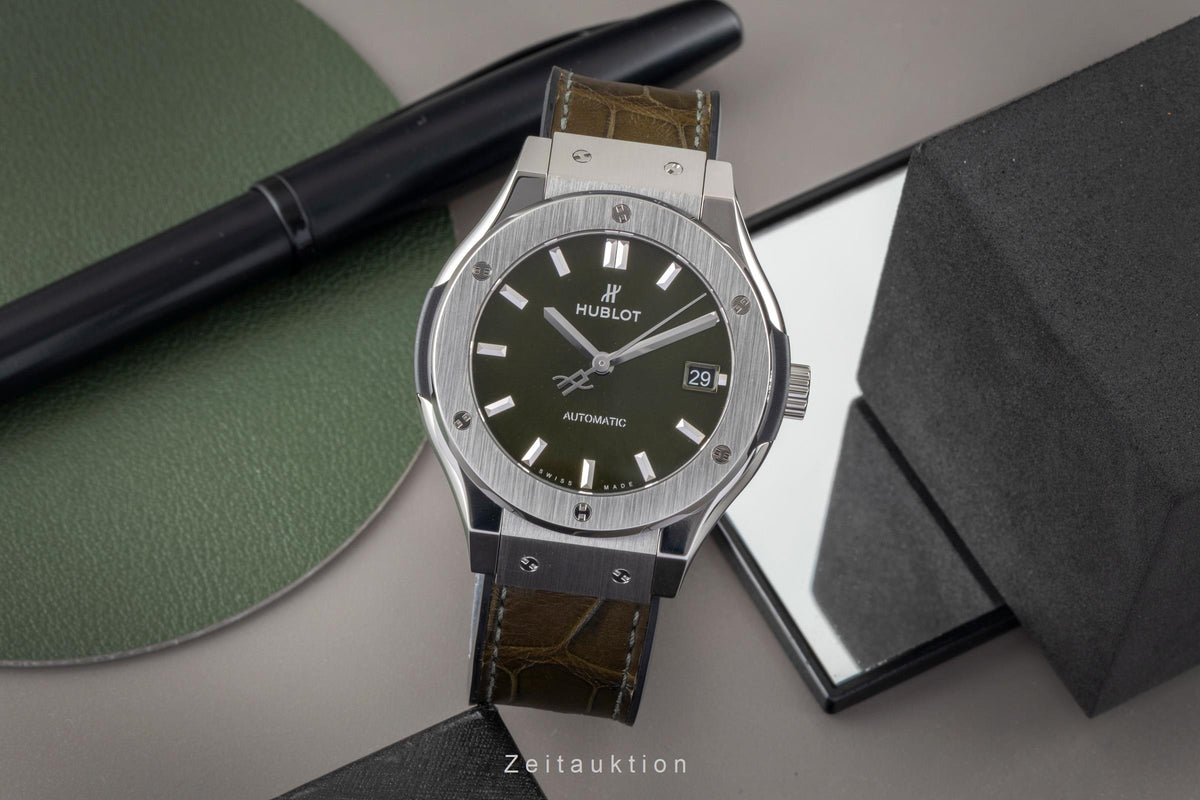 Hublot Classic Fusion titanium automatic men's watch 565.NX.8970.LR LP: 8600EUR  [2605667]