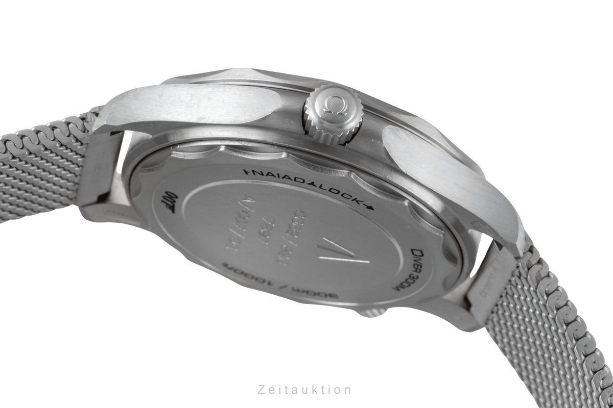 Omega Seamaster titanium automatic men's watch 210.90.42.20.01.001 LP: 10900EUR  [2605809]