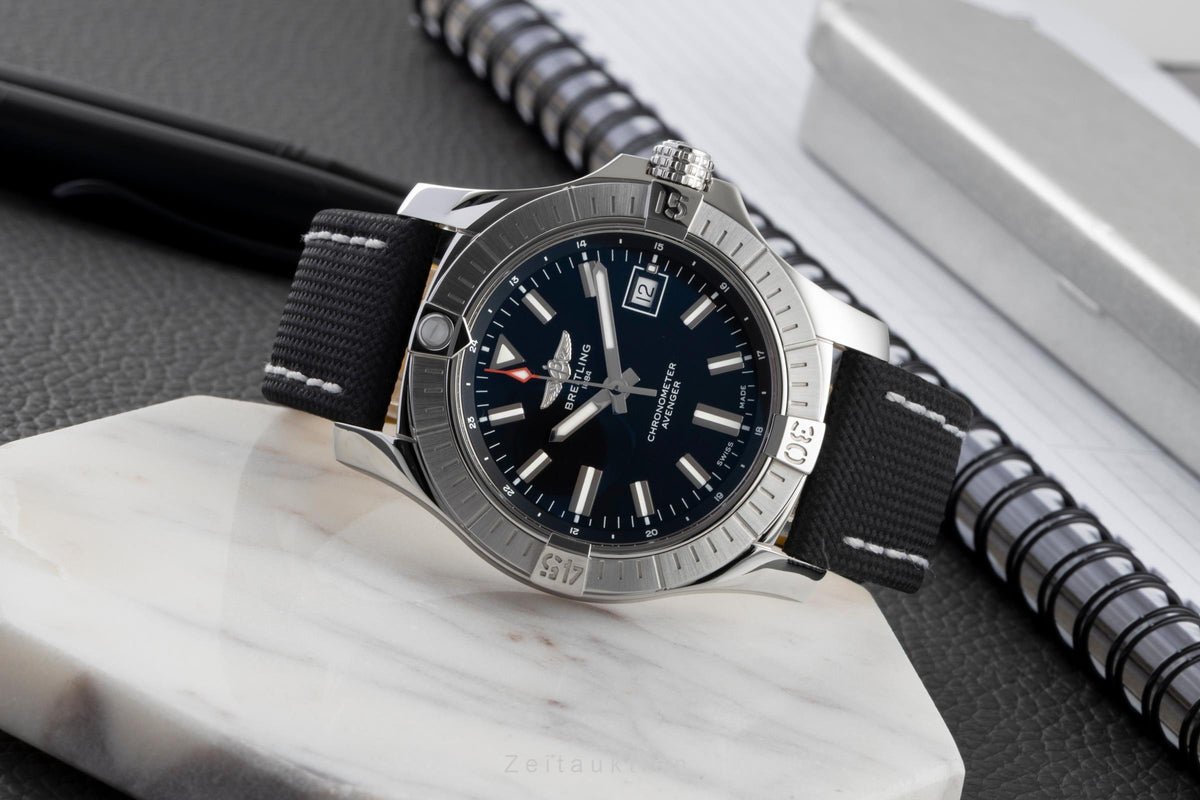 Breitling Avenger steel automatic men's watch A17318101B1X2  [2605867]