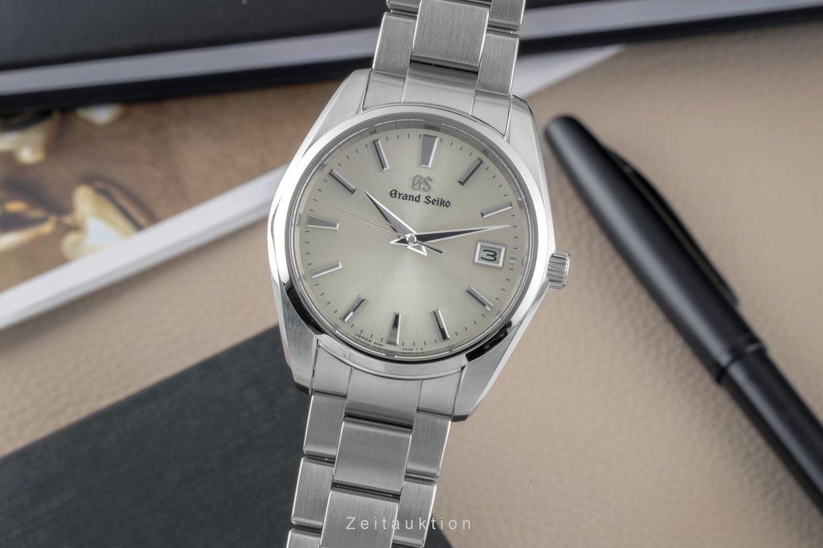 Grand Seiko Heritage Collection Stahl Quarz Herrenuhr Ref. SBGP009 B&P 2022 [2605906]