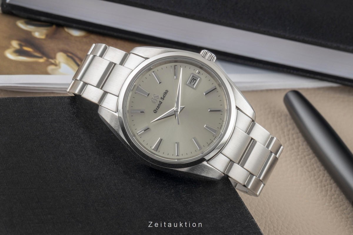 Grand Seiko Heritage Collection Stahl Quarz Herrenuhr Ref. SBGP009 B&P 2022 [2605906]