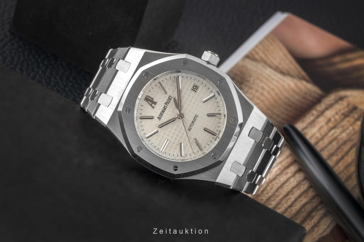 Audemars Piguet Royal Oak steel automatic men's watch 15300ST.OO.1220ST.01  [2606178]