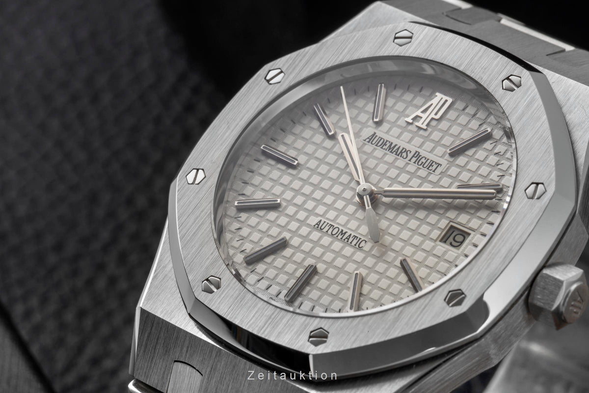 Audemars Piguet Royal Oak steel automatic men's watch 15300ST.OO.1220ST.01  [2606178]
