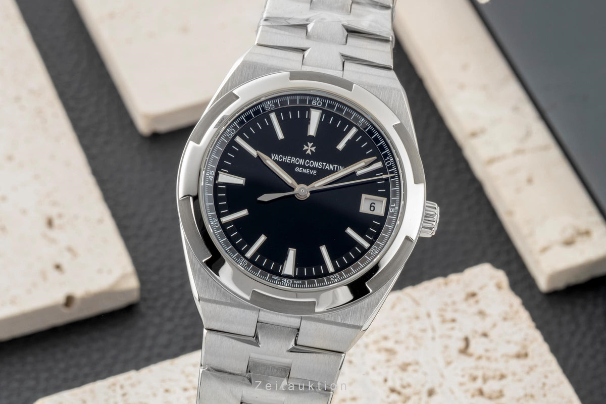 Vacheron & Constantin Overseas steel automatic men's watch 4500V/110A-B483  [2606295]