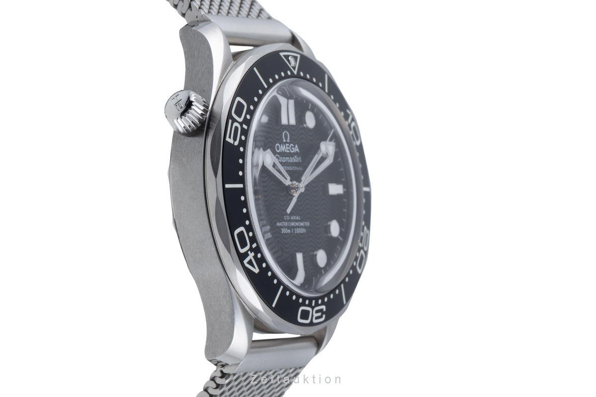 Omega Seamaster 300M Automatik Ref. 210.30.42.20.01.010 B&P 2026 NP: 7100,- € [2606333]