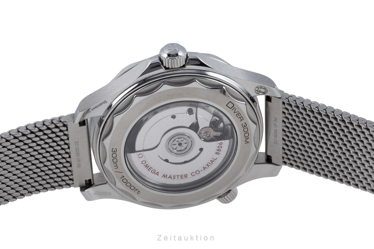 Omega Seamaster 300M Automatik Ref. 210.30.42.20.01.010 B&P 2026 NP: 7100,- € [2606333]