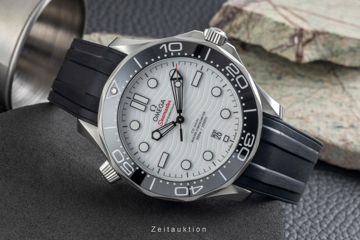 Omega Seamaster acciaio automatismo orologio da uomo 210.32.42.20.04.001 LP: 6100EUR  [2606335]