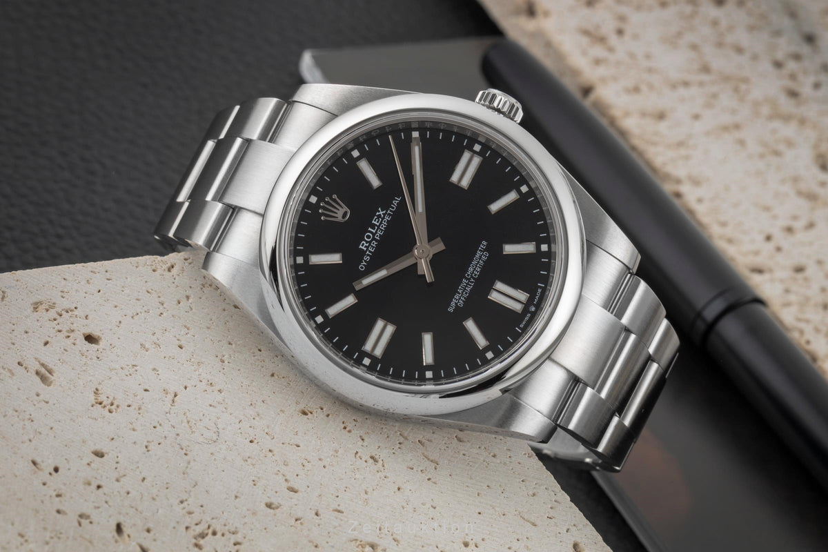 Rolex Oyster Perpetual Black Dial Stahl Automatik Herren Ref. 124300 Papers 2021 [2606425]