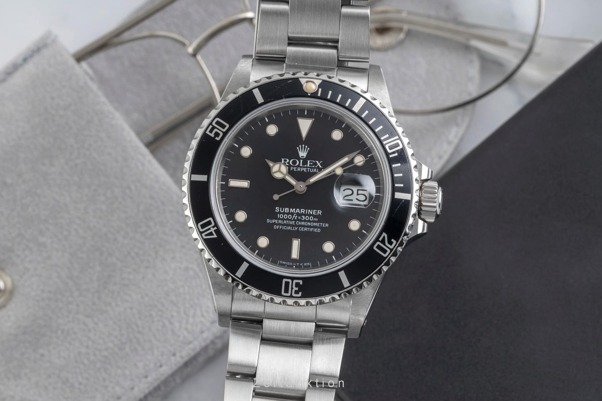Rolex Submariner steel automatic men's watch 168000  [2606574]