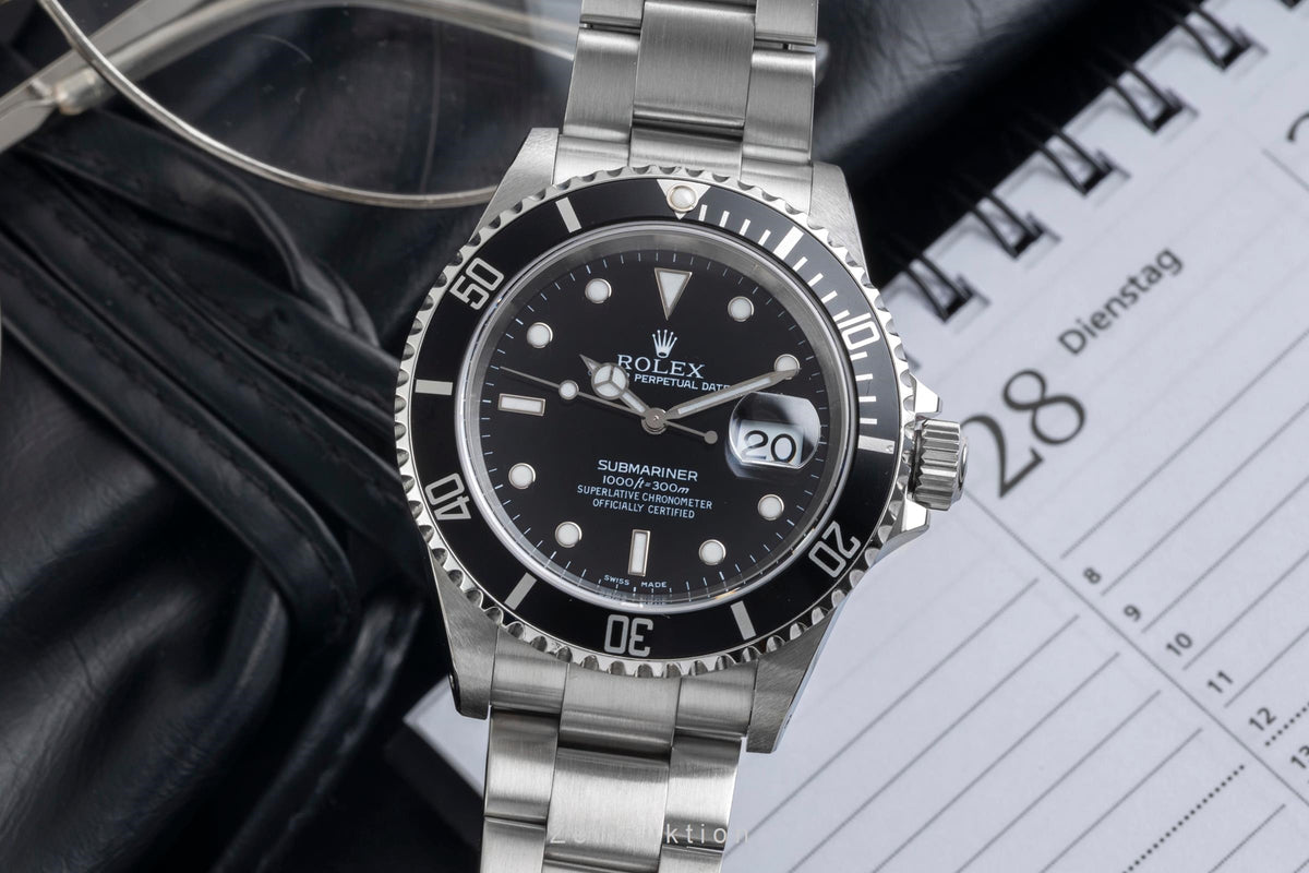Rolex Submariner steel automatic men's watch 16610  [2606610]