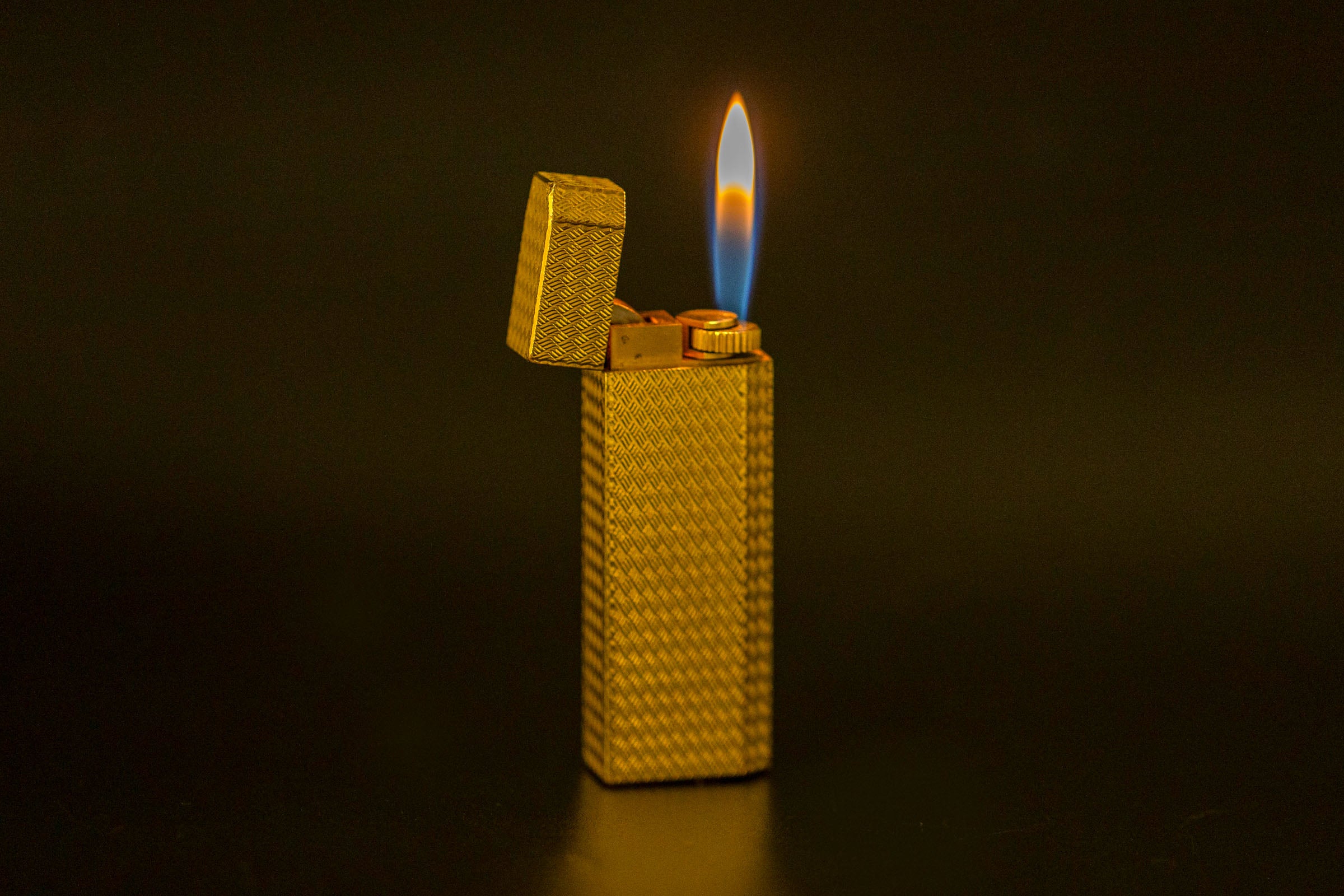 Cartier Briquets Lighters Feuerzeug Plaqué Or Vergoldet mit Box & Heften[KL26006]