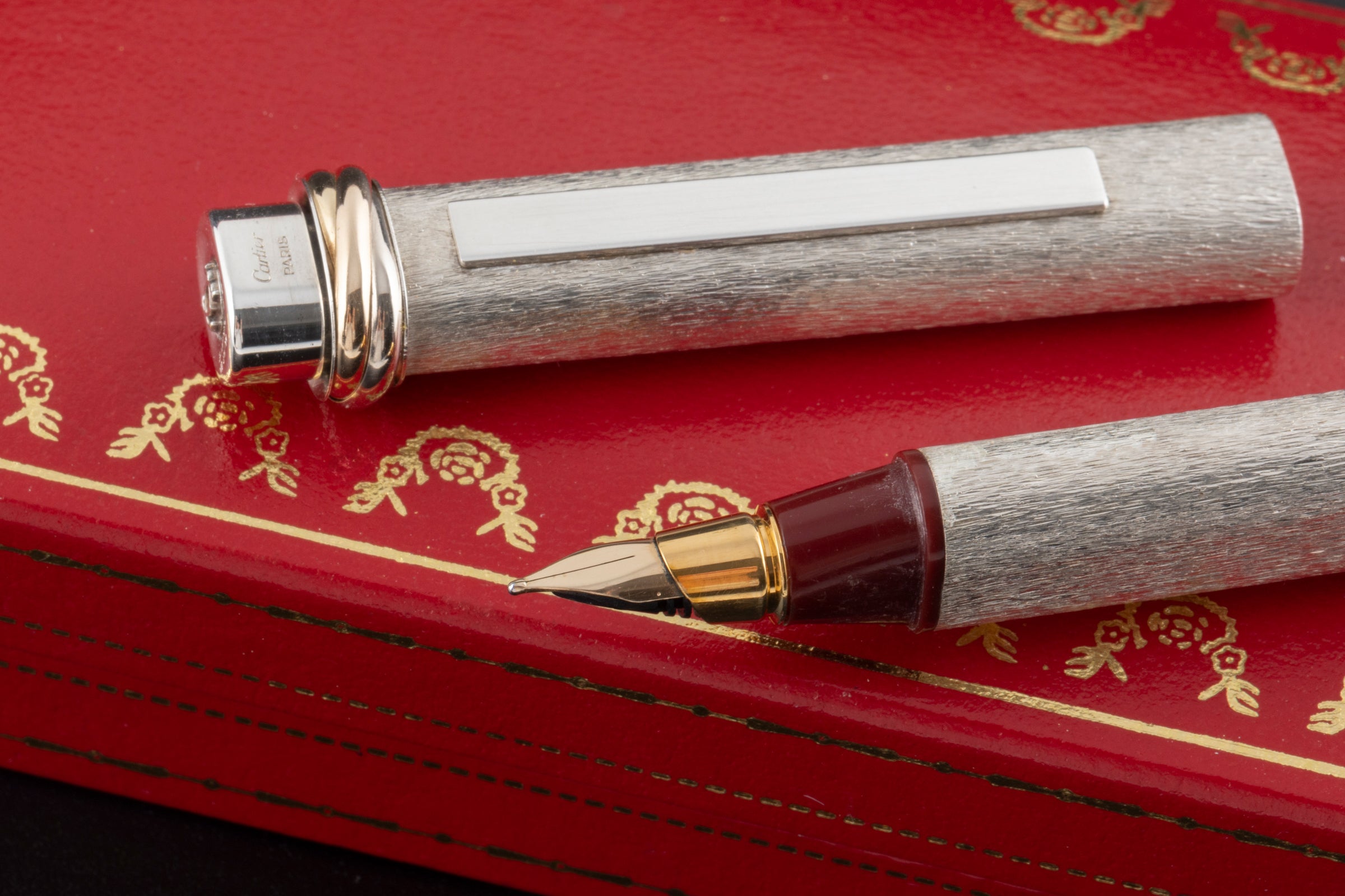 Cartier Le Must Vendôme Trinity Füllfederhalter Silver-Finish Cartier Paris[KL25885]