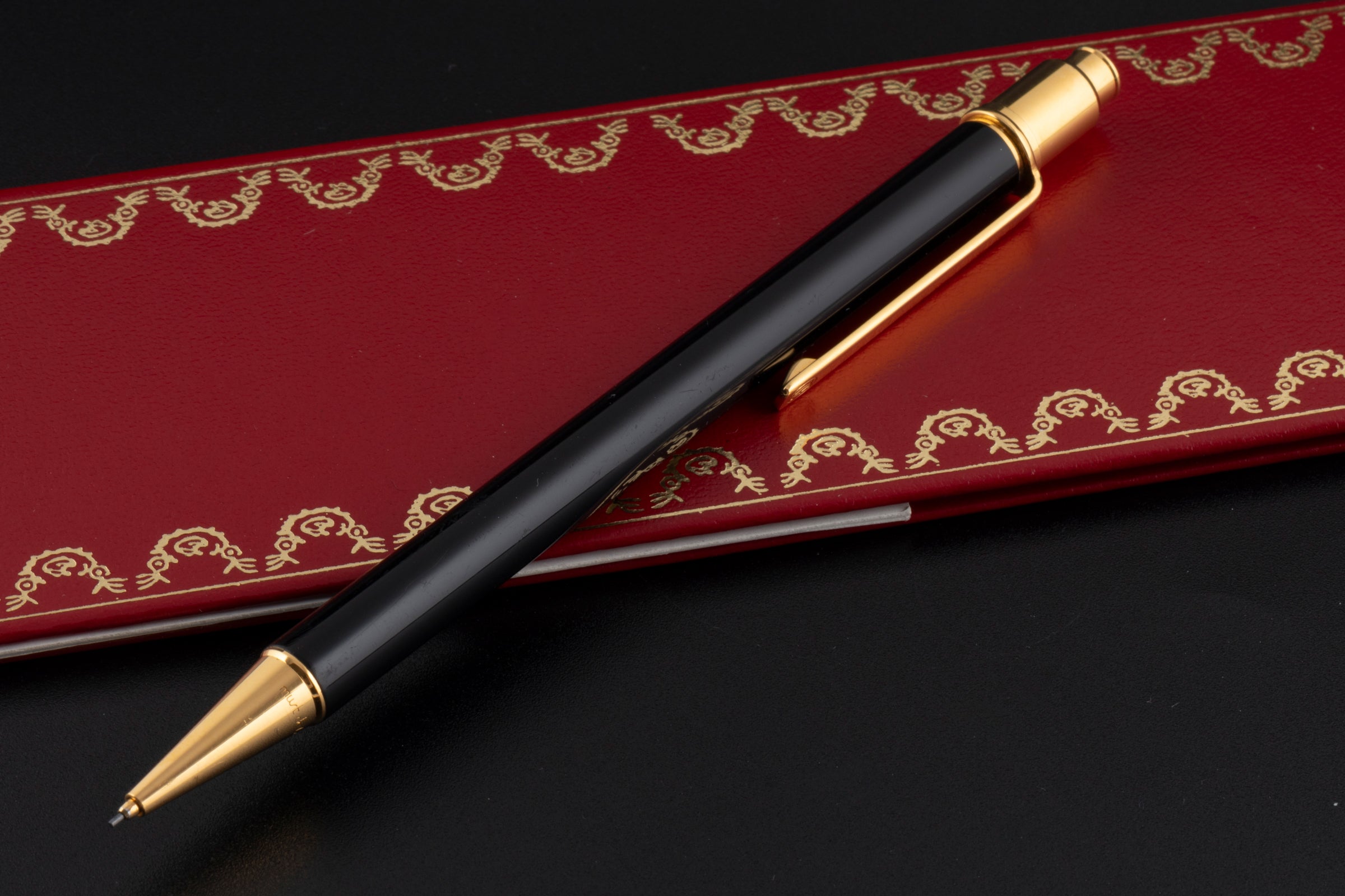 Cartier Stylo Mine Must II Bleistift Lack Schwarz / Gold Finish [KL25911]