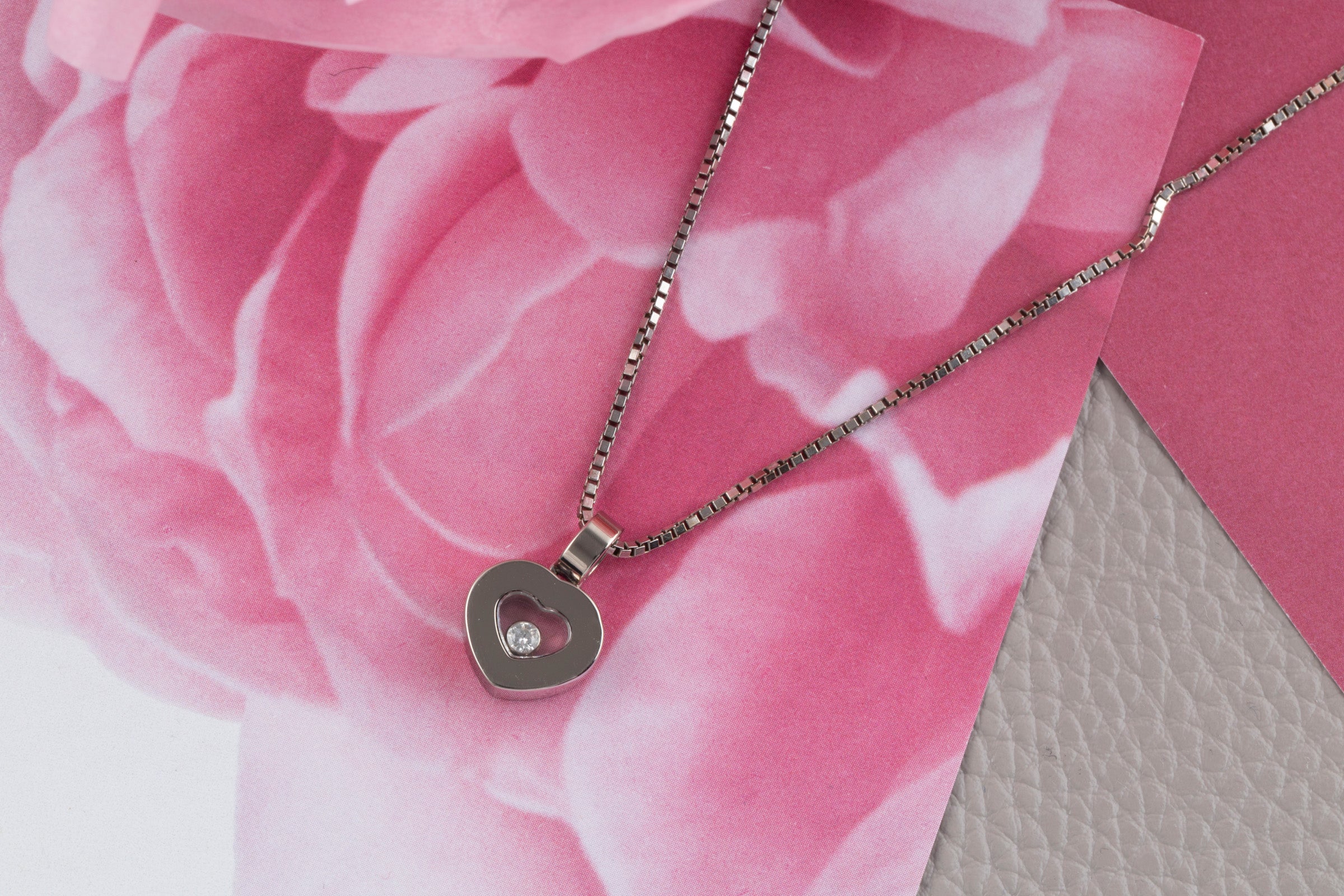 Chopard Happy Heaths diamants pendentif 18k or blanc 79/2897-20 prix de vente : 2080,- €[KL26001]
