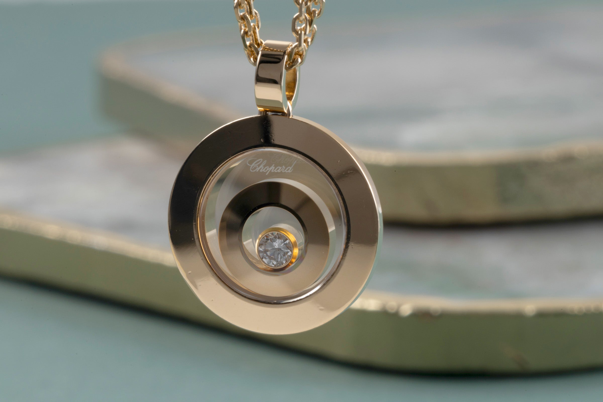 Chopard Happy Spirit necklace pendant 18 karat gold Diamond 79