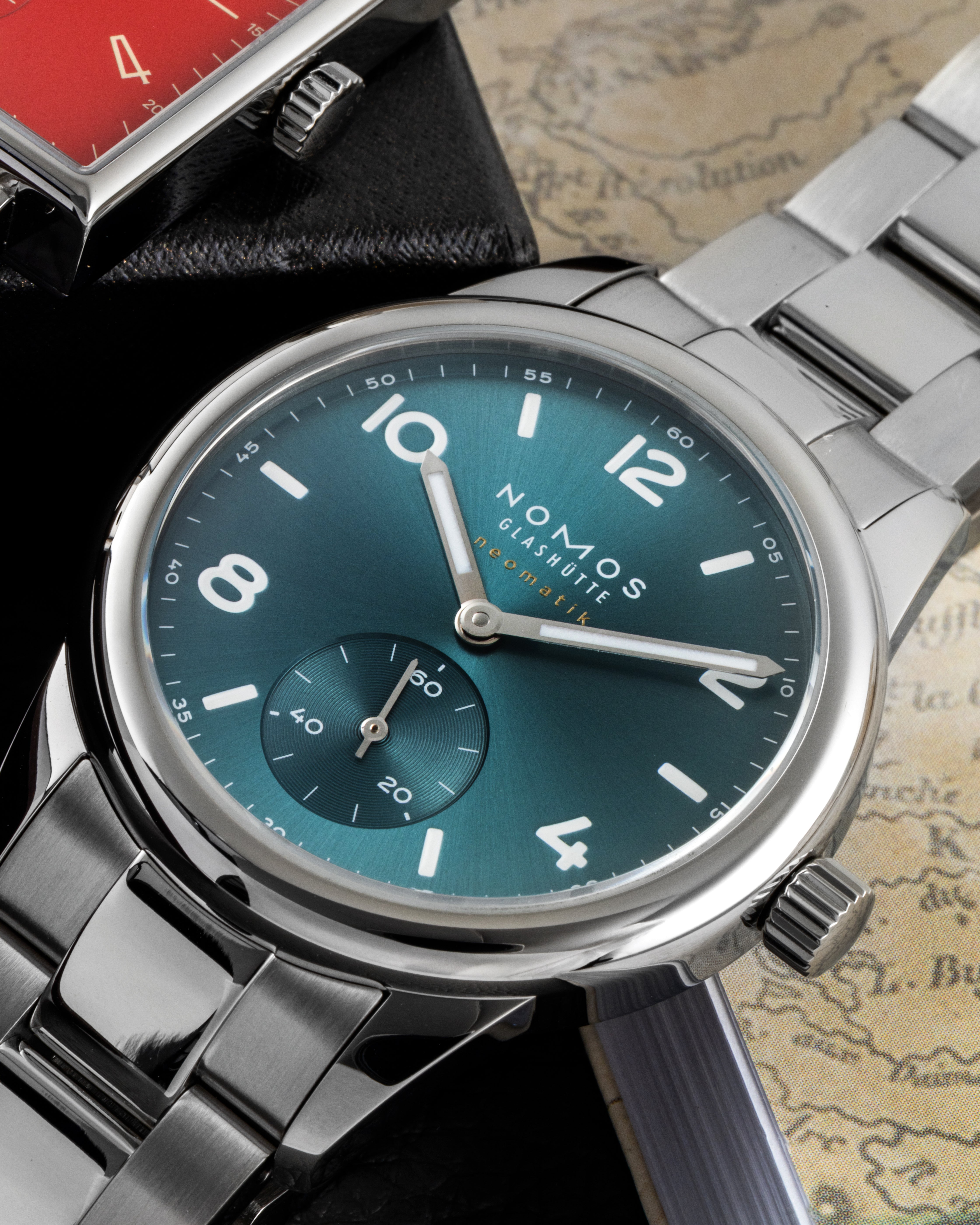 Nomos Club Sport Neomatik